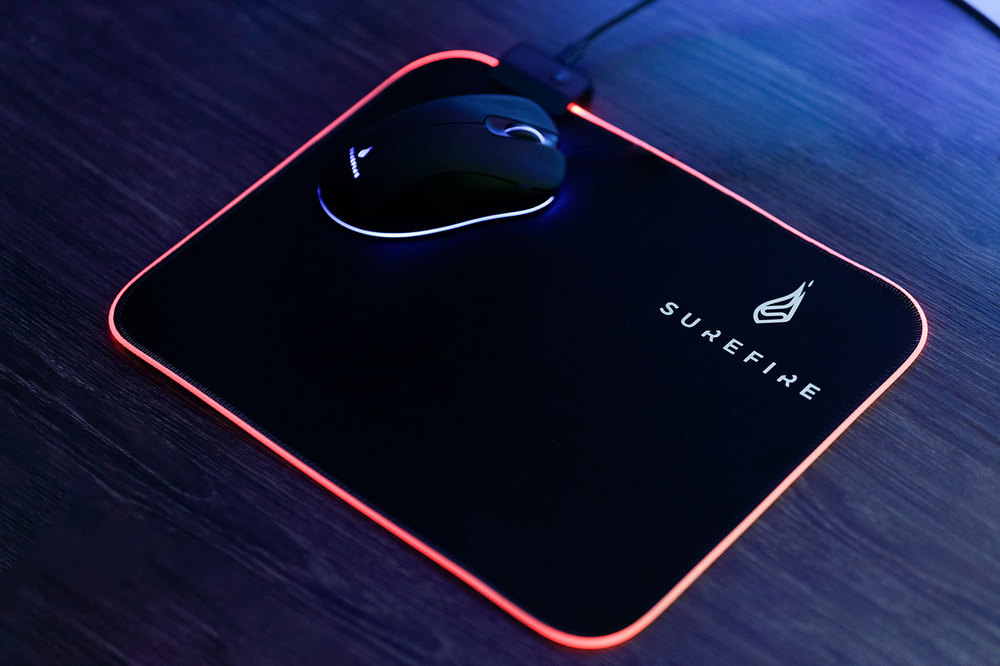 TAPIS DE SOURIS SILENT FLIGHT LARGE RGB 680 SUREFIRE